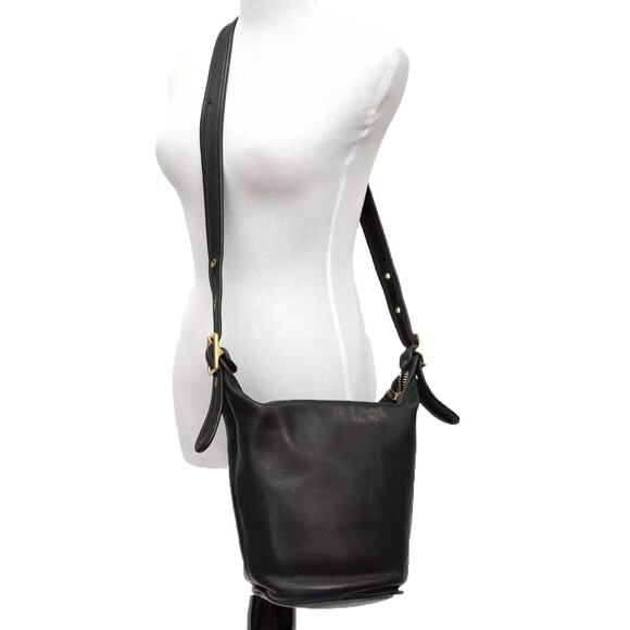 Vintage Coach Helen Berg's Legacy Black Leather Bucket Purse 9953 - Picture 1 of 11